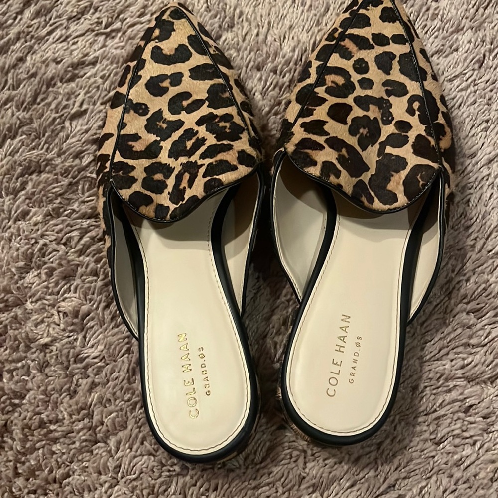 8.5 cole haan loafers like new